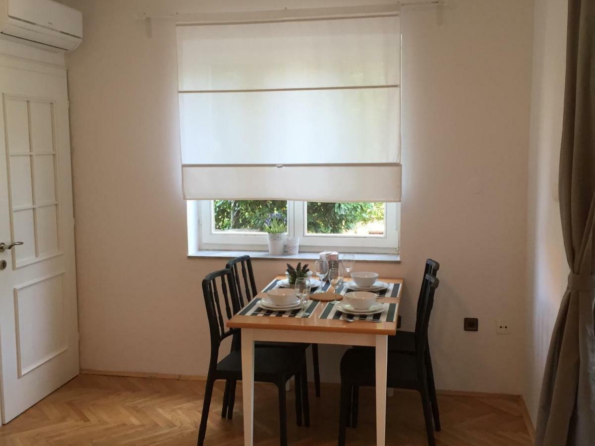 Apartments Papalinna 2 By Moro Krk Town Bagian luar foto