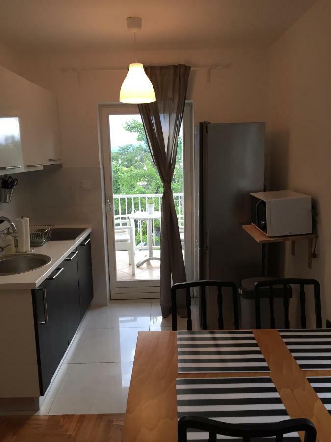 Apartments Papalinna 2 By Moro Krk Town Bagian luar foto