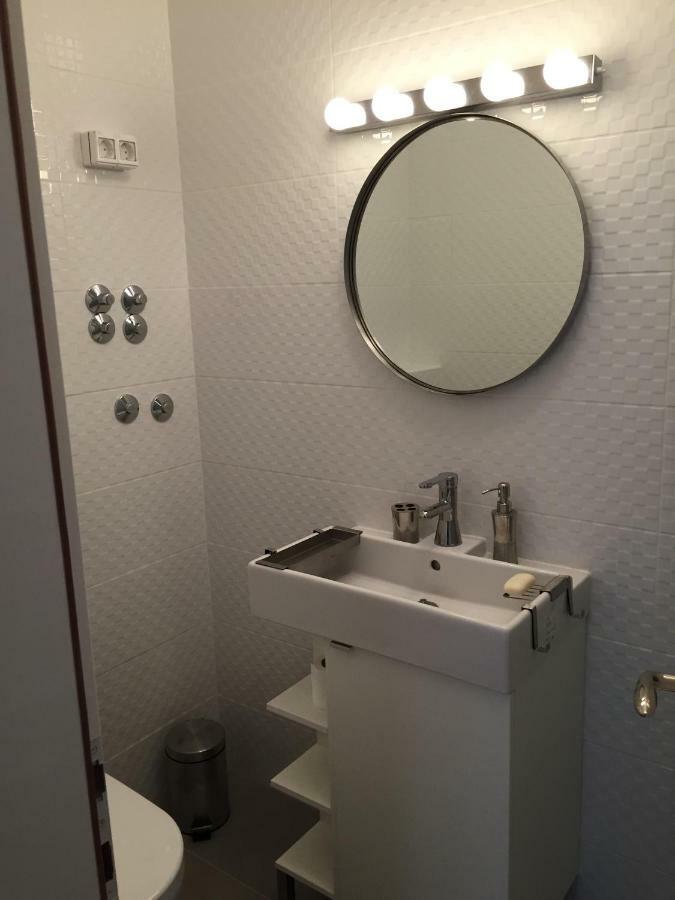 Apartments Papalinna 2 By Moro Krk Town Bagian luar foto